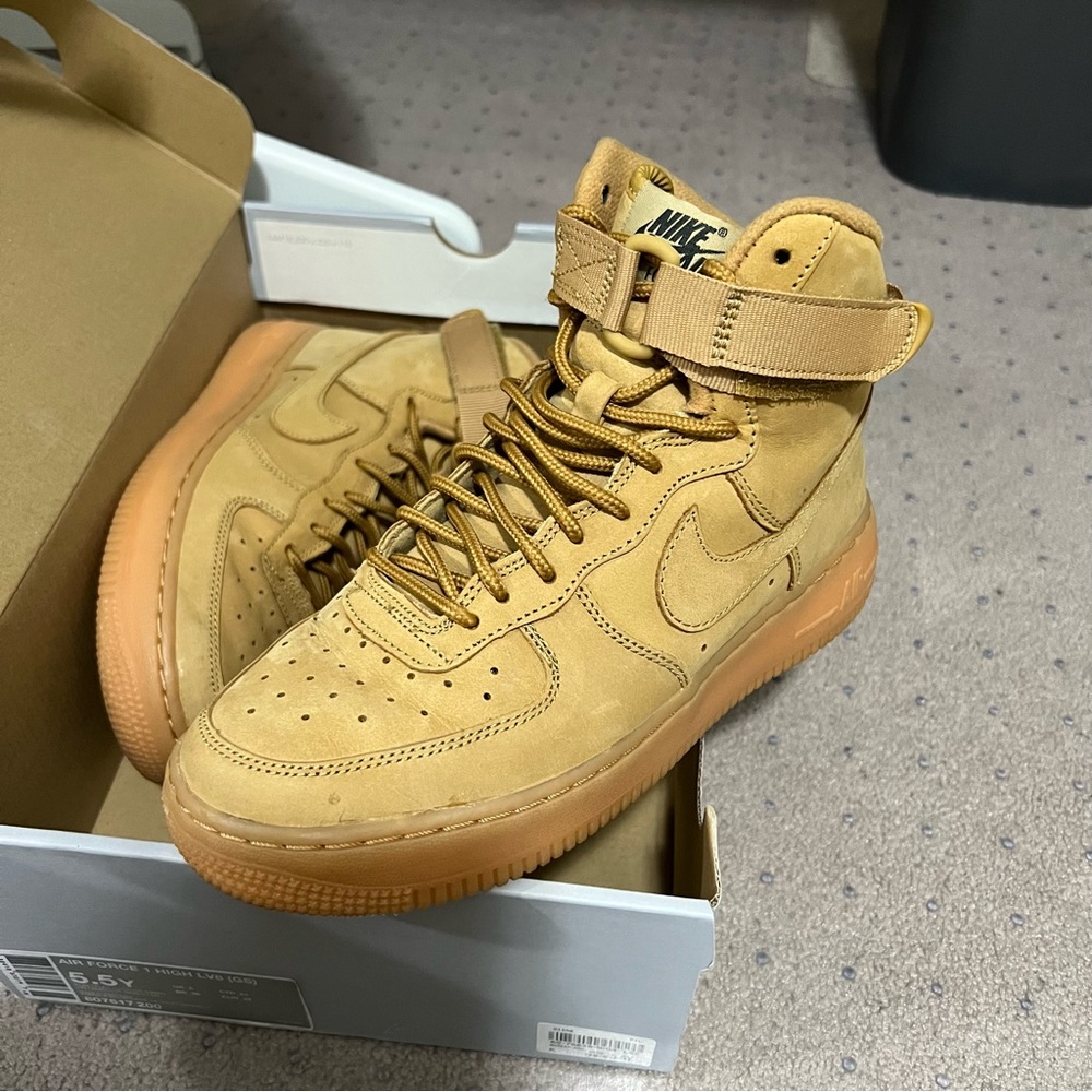 Nike Air Force 1 wheat